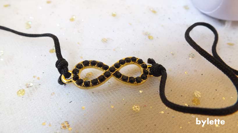 Adjustable Black Spectacle Wire Bracelet
